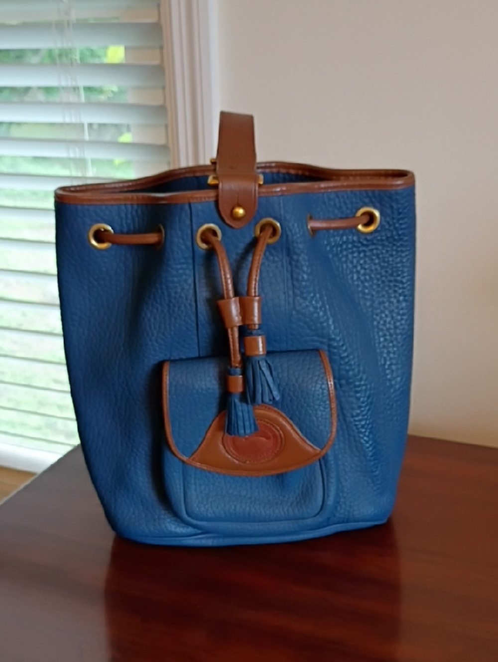 Dooney & Bourke Vintage Sling Bag